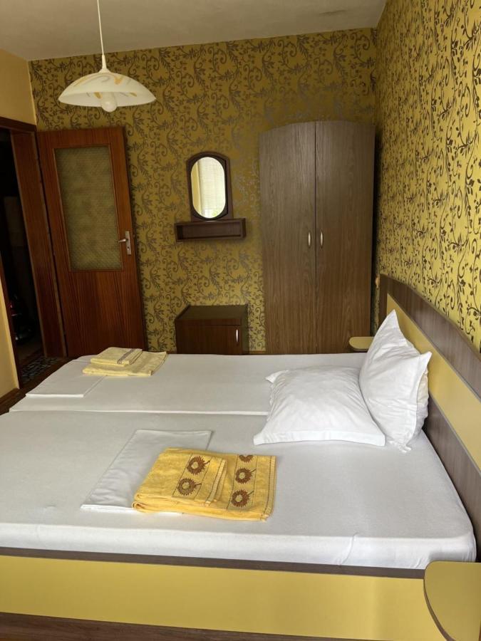 Apartment Geni Поморие Экстерьер фото